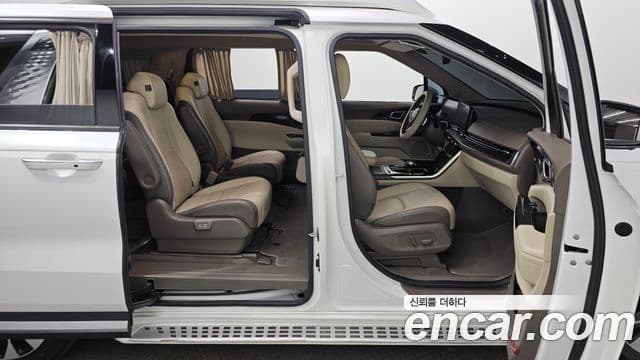 Kia Carnival 2021 — ფოტო 11/20