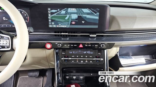 Kia Carnival 2021 — ფოტო 12/20
