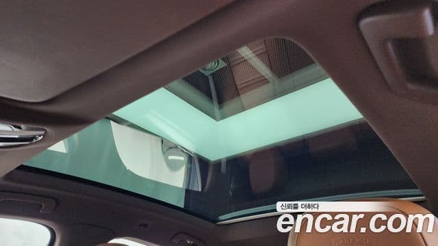 Porsche Cayenne 2023 — ფოტო 18/20