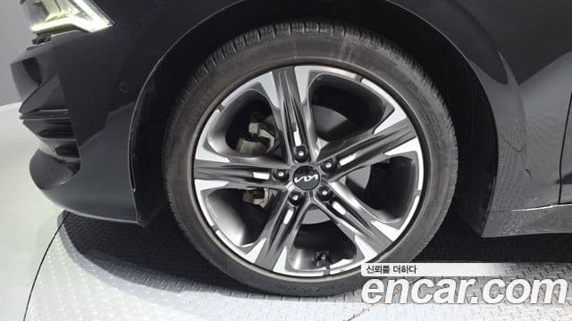 Kia K5 2022 — ფოტო 5/20