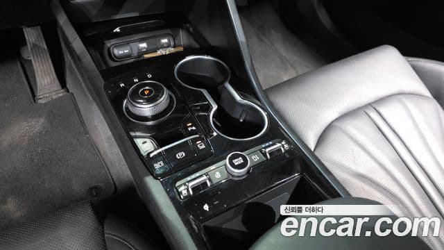 Kia K5 2022 — ფოტო 9/20