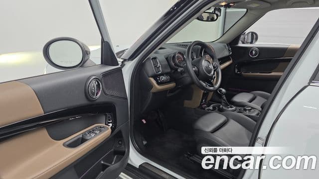 Mini Cooper Countryman 2019 — ფოტო 10/20