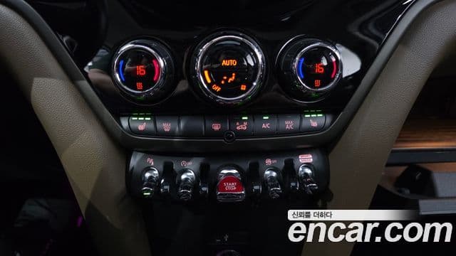 Mini Cooper Countryman 2019 — ფოტო 18/20