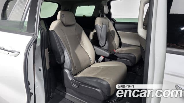 Kia Carnival 2024 — Фото 11/20