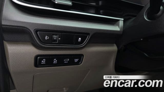 Kia Carnival 2024 — Фото 17/20