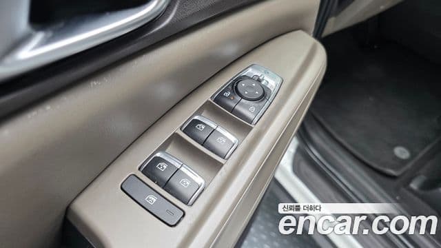 Kia Carnival 2024 — Фото 19/20