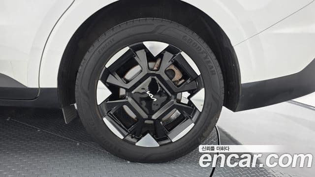 Kia Carnival 2024 — Photo 32/33