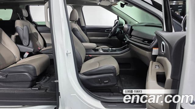 Kia Carnival 2024 — Photo 26/33
