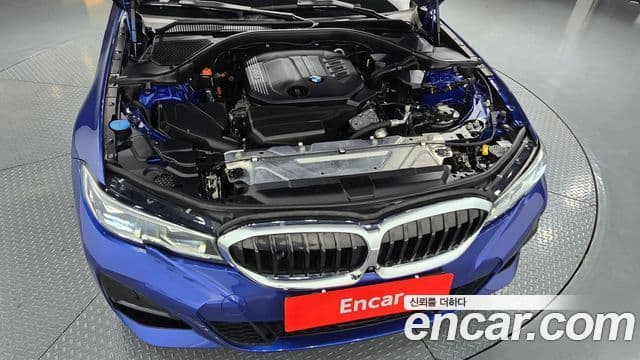 BMW 3 Series 2021 — ფოტო 6/20