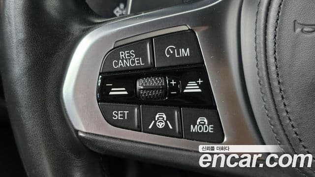 BMW 3 Series 2021 — ფოტო 14/20