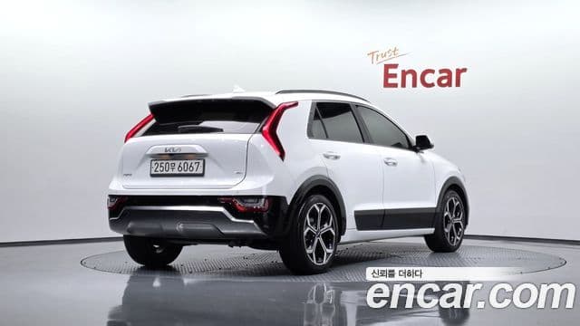 Kia Niro 2024 — ფოტო 2/20