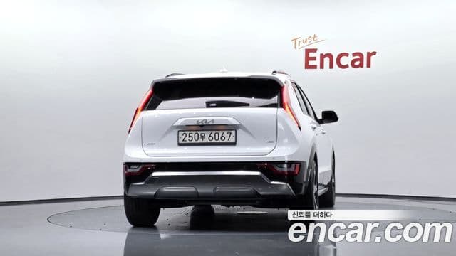 Kia Niro 2024 — ფოტო 4/20