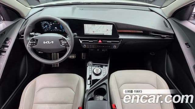 Kia Niro 2024 — ფოტო 7/20