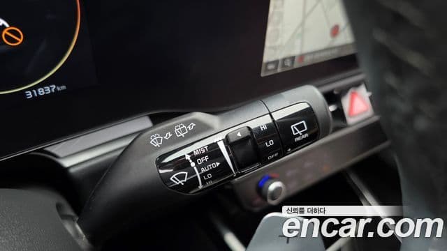 Kia Niro 2024 — ფოტო 18/20