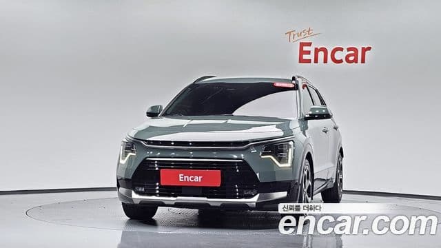 Kia Niro 2022 — Фото 3/20