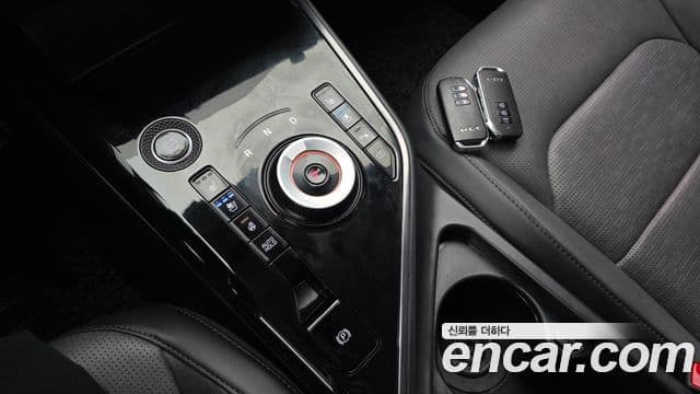 Kia Niro 2022 — Фото 9/20