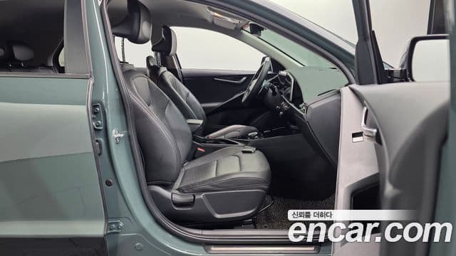 Kia Niro 2022 — Фото 11/20