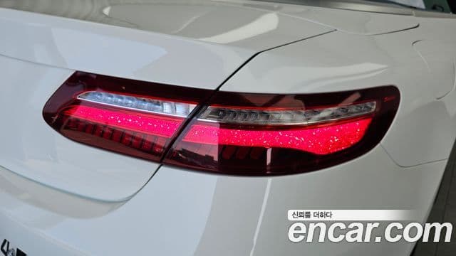 Mercedes-Benz E-Class 2018 — Şəkil 24/35