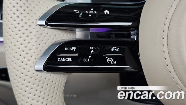 Mercedes-Benz E-Class 2018 — Şəkil 34/35
