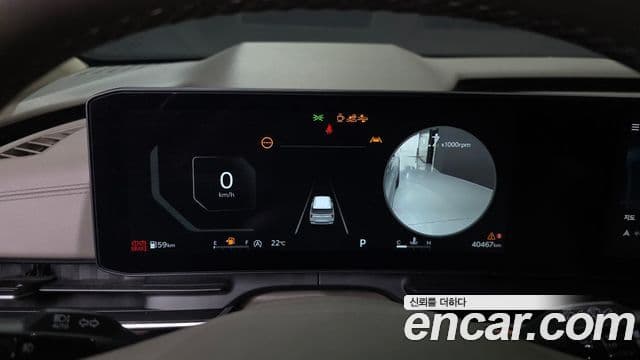 Kia Carnival 2025 — Фото 8/20