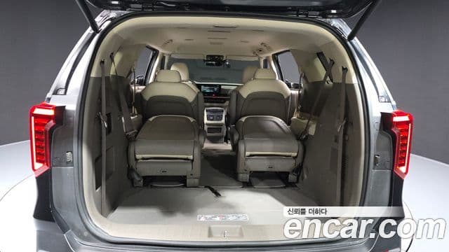 Kia Carnival 2025 — Фото 20/20