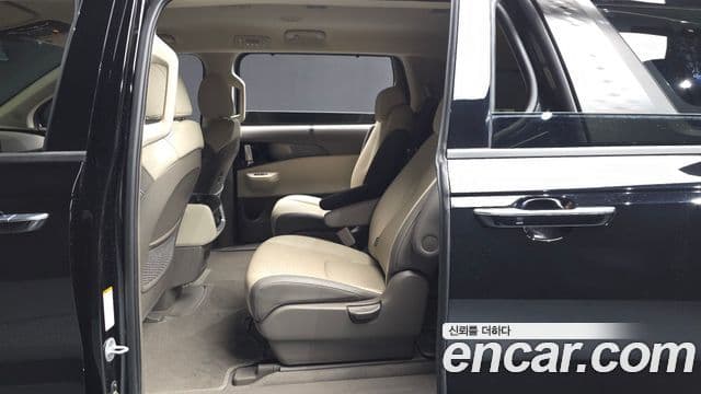 Kia Carnival 2025 — Photo 21/35