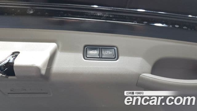 Kia Carnival 2025 — Photo 28/35