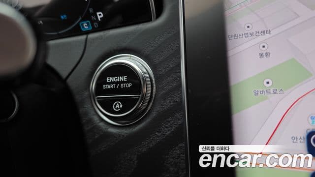 Mercedes-Benz E-Class 2025 — ფოტო 20/20