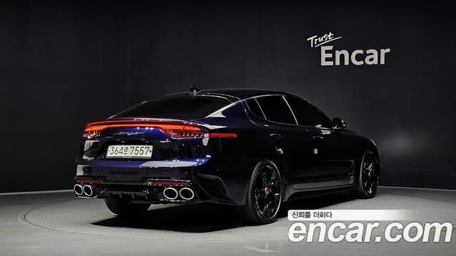 Kia Stinger 2019 — Фото 2/20