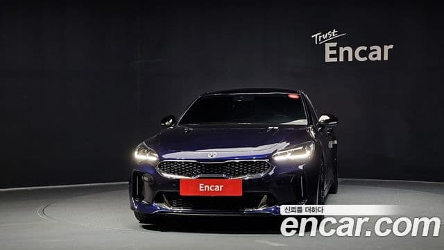 Kia Stinger 2019 — Фото 3/20