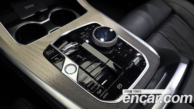 BMW X7 2025 — Фото 9/20