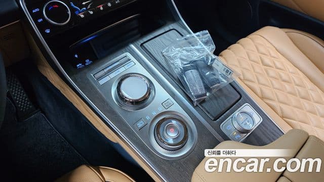 Genesis GV80 2023 — ფოტო 13/33