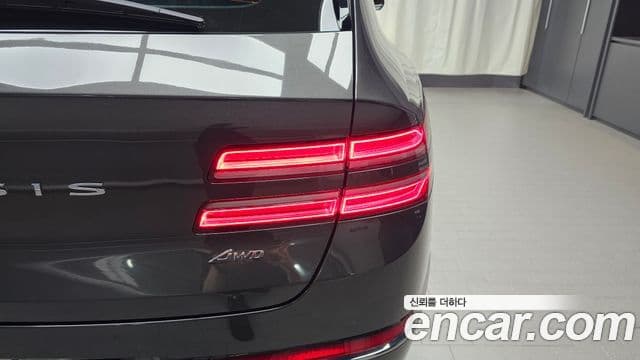 Genesis GV80 2023 — ფოტო 14/33