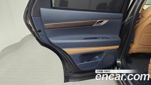 Genesis GV80 2023 — ფოტო 12/33