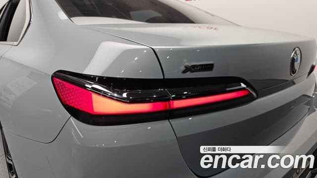 BMW 7 Series 2025 — Photo 17/35