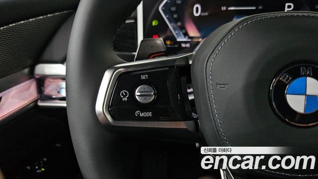 BMW 7 Series 2025 — Photo 16/35