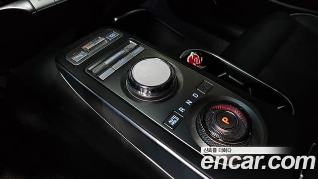 Genesis GV70 2022 — ფოტო 10/20