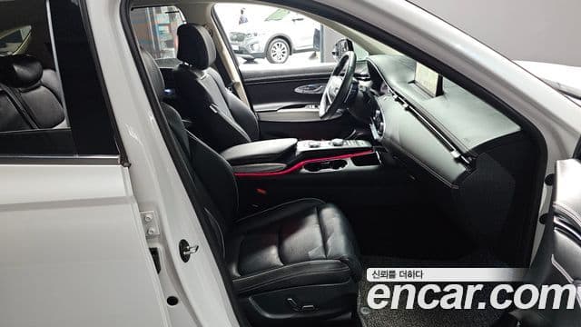 Genesis GV70 2022 — ფოტო 14/20