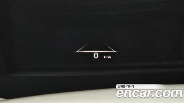 Genesis GV70 2022 — ფოტო 17/20