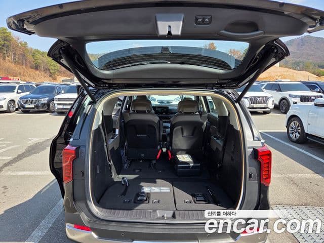 Kia Carnival 2023 — Фото 9/17