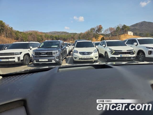 Kia Carnival 2023 — Фото 11/17