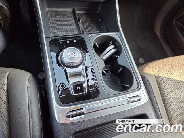 Kia Carnival 2023 — Фото 13/17