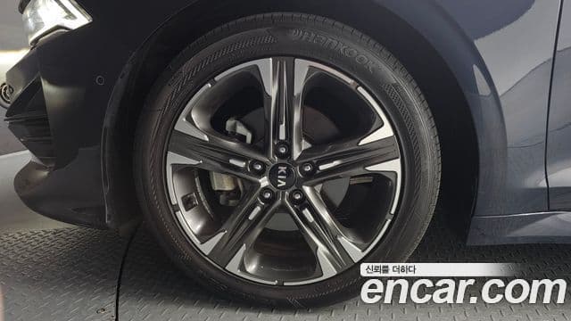 Kia K5 2020 — ფოტო 5/20