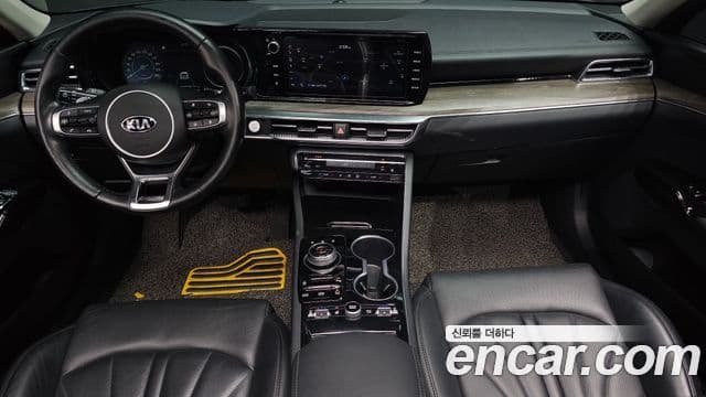 Kia K5 2020 — ფოტო 7/20