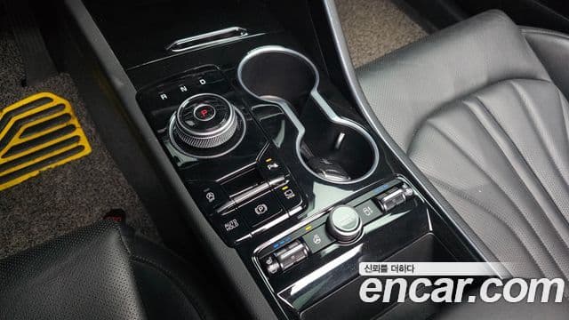 Kia K5 2020 — ფოტო 9/20