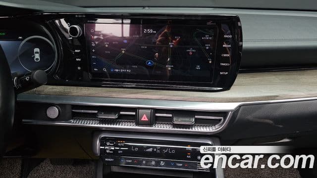 Kia K5 2020 — ფოტო 14/20