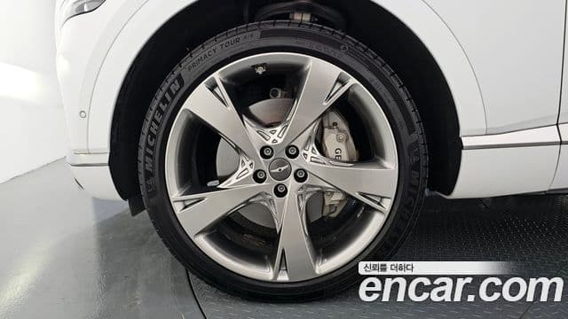 Genesis GV80 2023 — ფოტო 16/32