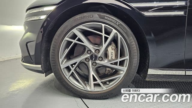 Genesis G90 2022 — ფოტო 5/20