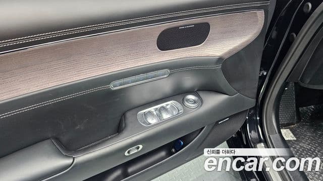 Genesis G90 2022 — ფოტო 20/20