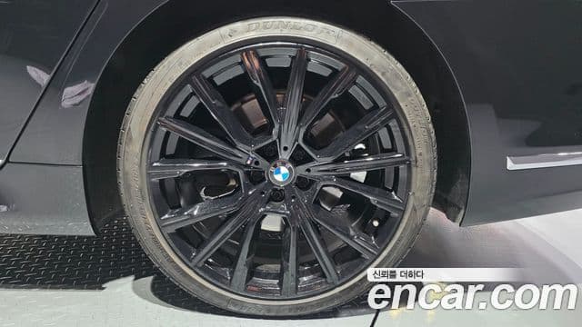 BMW 7 Series 2020 — Photo 5/33